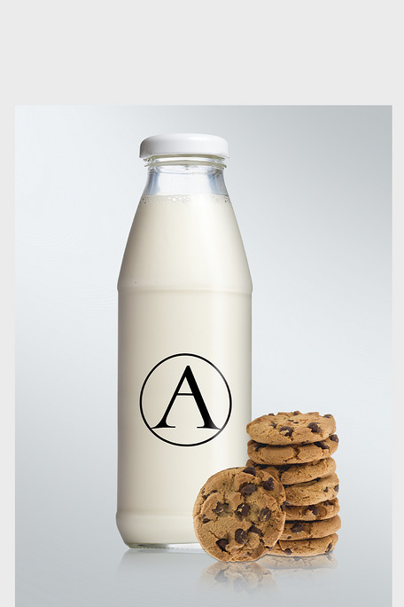 精美大气牛奶瓶包装样机