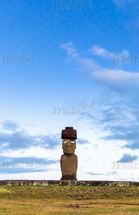 Easter Island, Moais in Ahu Vai Uri, Tahai Archaeological Complex, Rapa Nui National Park, Chile.ҳ1