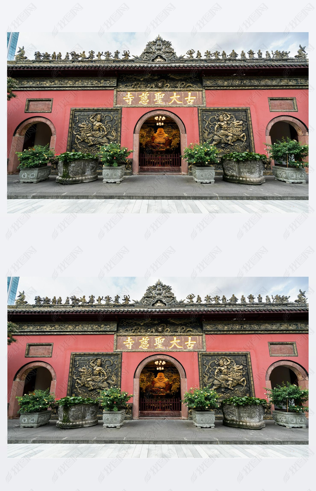 Front view of Daci temple in Chengdu Sichuan China translation: 