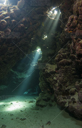 Ce in underwater tropical reef