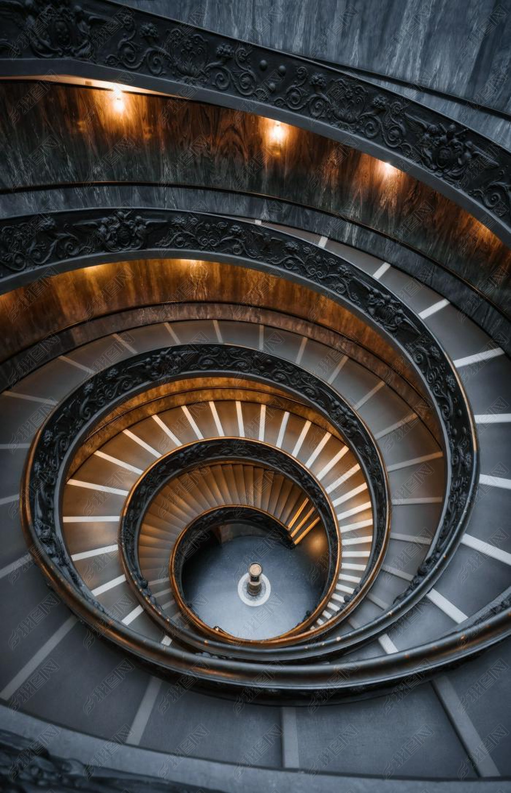 原创梵蒂冈博物馆的婆罗门楼梯是双螺旋楼梯版权可商用