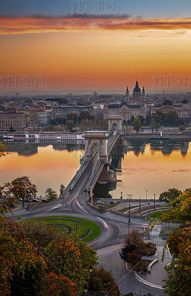 Budapest, Hungary - The famous Szechenyi Chain Bridge (Lanchid) and St. Stpehen's Basiica (Szent Ist