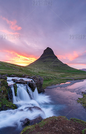 ˾ Kirkjufellsfoss ٲĶ 