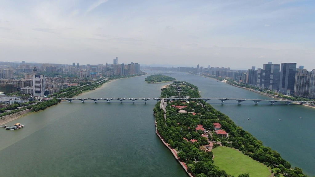 航拍湖南长沙湘江橘子洲大桥