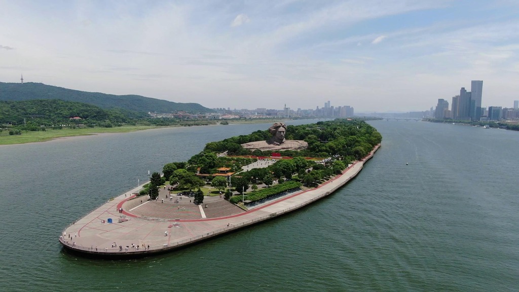 航拍湖南长沙湘江橘子洲