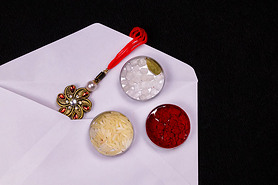 Raksha BandhanӢRaksha Bandhan- -һɫŷеˣںɫıƽװķ