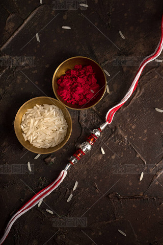 Raksha BandhanŵRakhi  Rice GrainsKumkum  ӡȴͳֵܽü䰮.