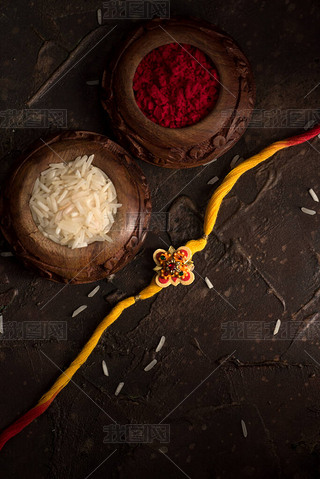 Raksha BandhanŵRakhi  Rice GrainsKumkum  ӡȴͳֵܽü䰮.