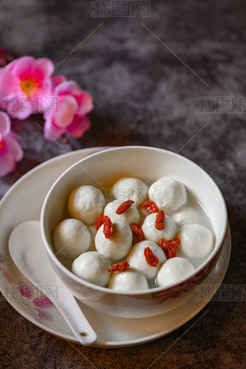 Tangyuan, Wolfberry and flowers on the table