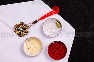 ӡȽ- -ŵˣķķҺͶޢװһƽɫŷϣɫġRaksha Bandhan