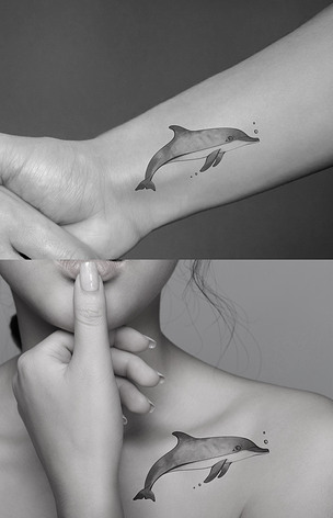 海豚手绘纹身图案