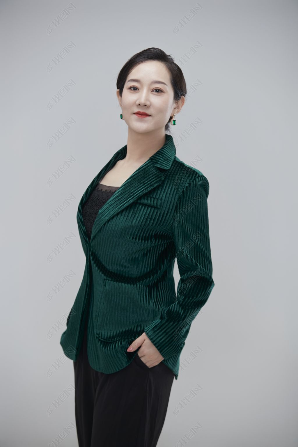 原创白色背景下职场职业成年女性经理人公关