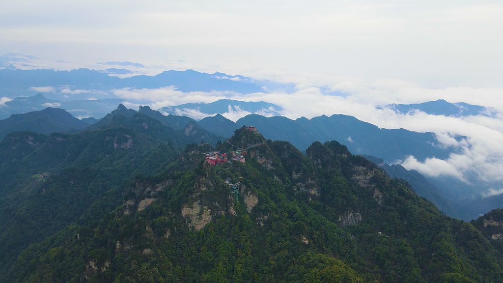 武当山俯视图图片