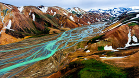 ߵLandmannalaugarɫѩɽͽ