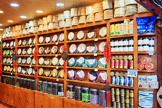 Wide range of traditional Chinese tea in the Old Town of Lijiang