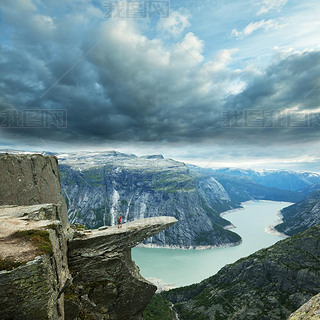 Trolltunga