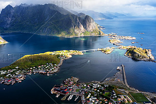 ReinebringenɽŲLofoten𾪵ĸɽReineȫвʺɽķ羰.