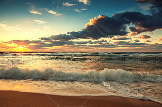 Beautiful cloudscape over the sea