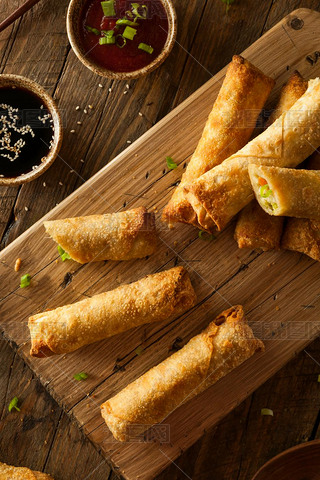 ը Eggrolls