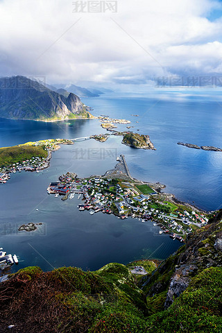 ReinebringenɽŲLofoten𾪵ĸɽReineȫвʺɽķ羰.