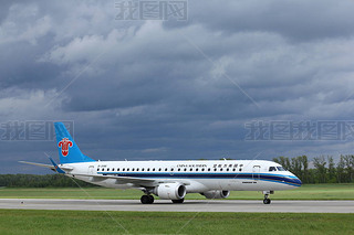 -6  10 գ йϲ Embraer 190 B-3199 жֻܵ2017  6  10 Ƕ˹