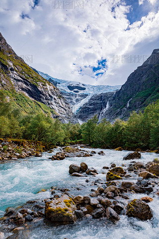 ȻŲȻۡGlacier Kjenndalsbreen.