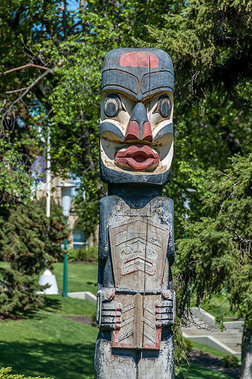 少数民族图腾柱摄影图|西海岸图腾柱