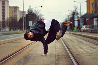 breakdancer dan?ando na cidadeԾǨ