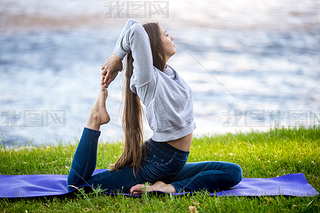 ںӰ Eka Pada Rajakapotasana