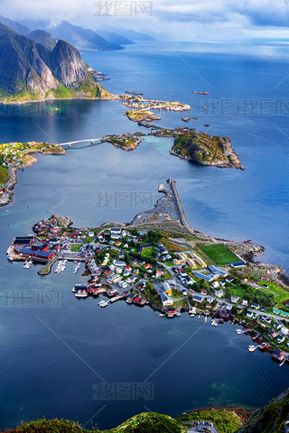 ReinebringenɽŲLofoten𾪵ĸɽReineȫвʺɽķ羰.