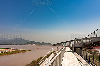 台州椒江大桥体育公园与一桥风景优美