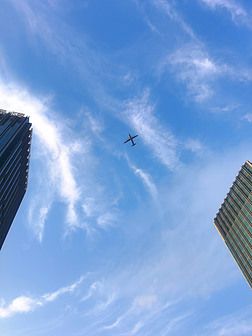 高清藍天飛機攝影圖
