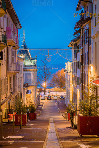 Evian-les-bains by night