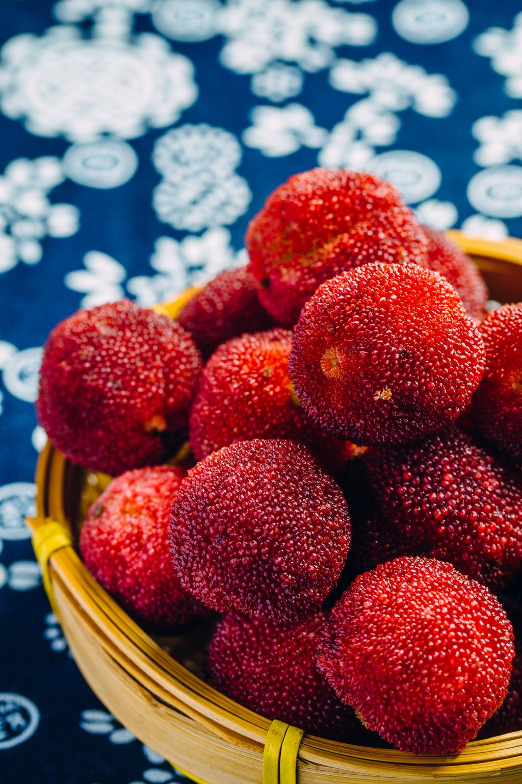 夏季夏天的水果杨梅美食摄影