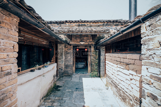 原创正版农村老房子的后院摄影图素材,作品编号424732,作品分类建筑