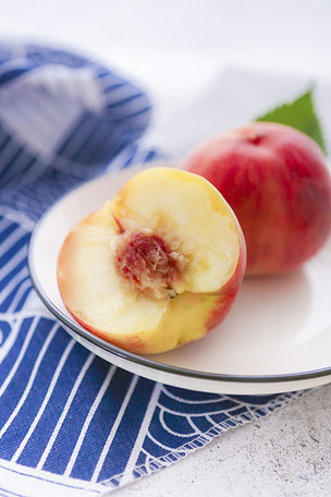 夏季小清新场景水果桃子水蜜桃