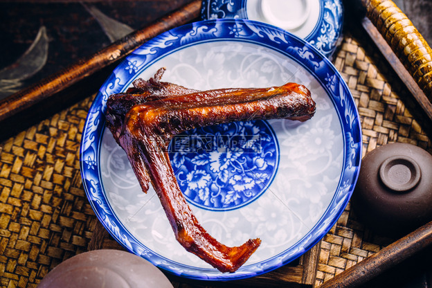 鸭翅膀风干鸭翅