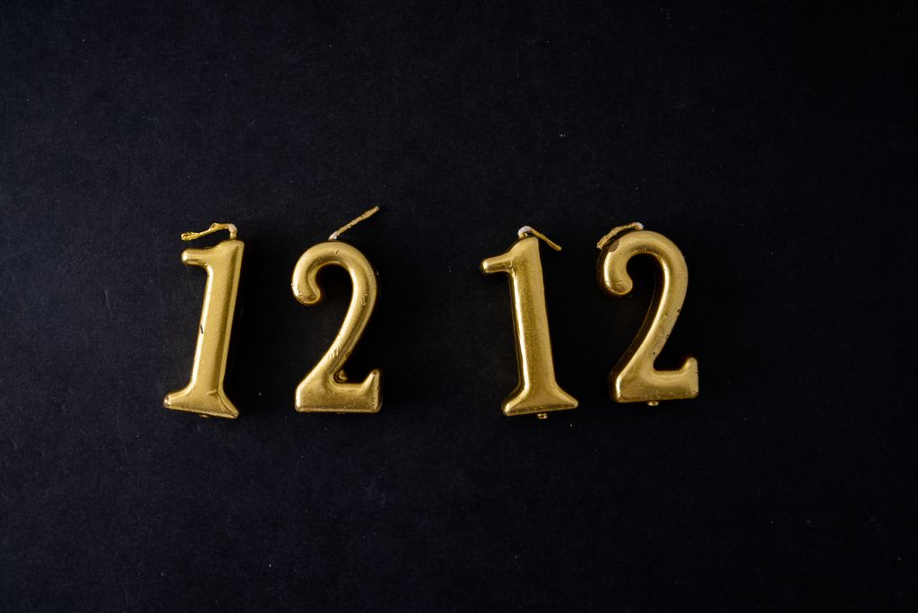 数字节日摆拍1212