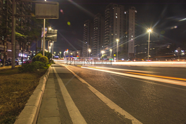 城市街道夜景