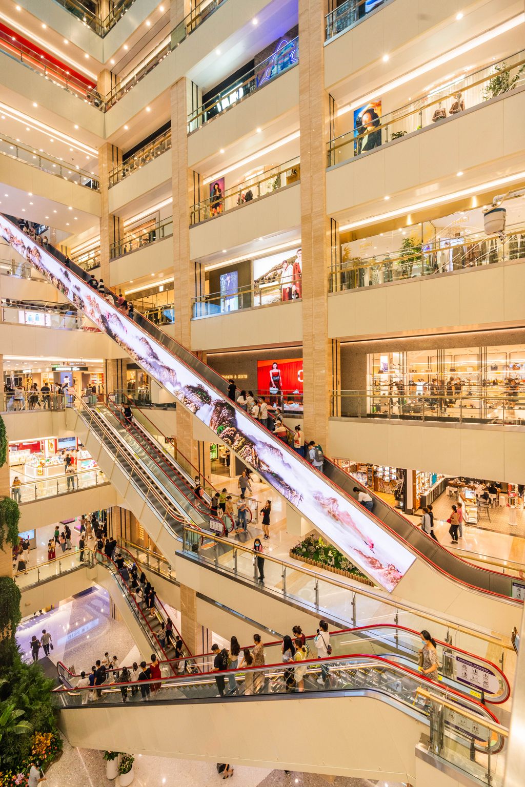 大型商场天井电梯