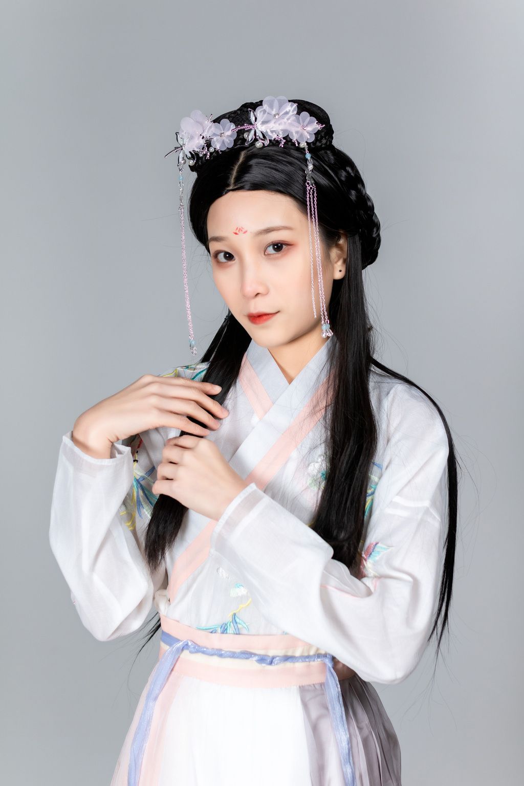 汉服复古青年女性