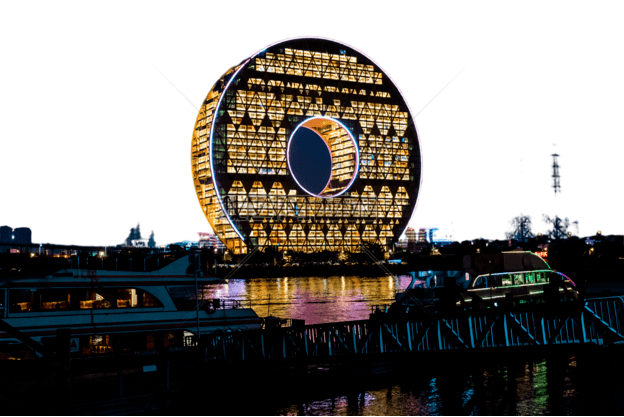 五颜六色的广州圆大厦免抠元素