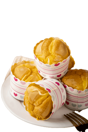 桌上的美味蛋糕免抠元素