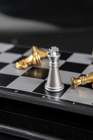 团结与输赢国际象棋