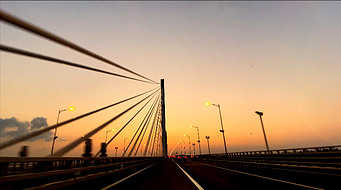 4K实拍旅行途中南京市五桥夕阳风景